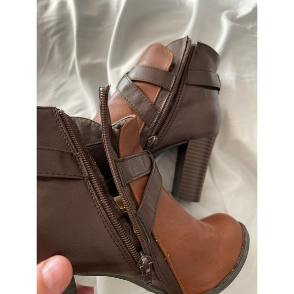 Report Patch 2-Tone Brown Strap Criss Cross Buckle Design Ankle Boots - 6 - Picture 5 of 9